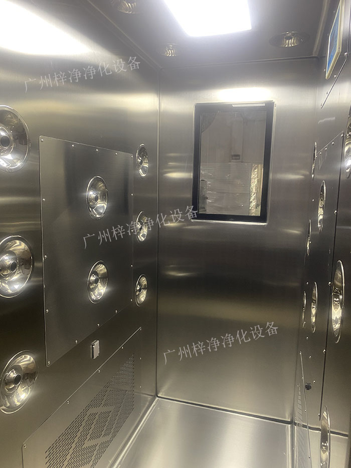 高端滿焊接風淋室產(chǎn)品內(nèi)結(jié)構(gòu)