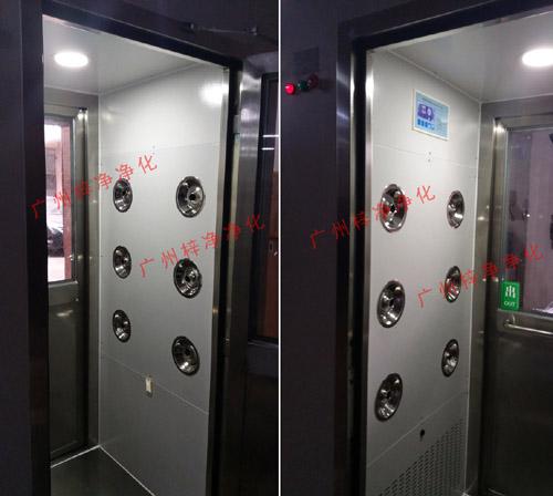 單人雙吹風(fēng)淋室安裝后工作區(qū)照片 單人雙吹風(fēng)淋室安裝后工作區(qū)照片